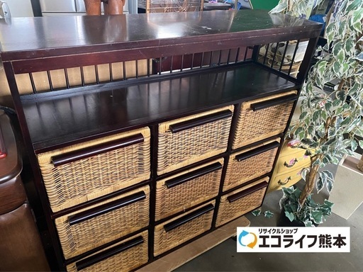 天板シミ有り　1ヶ所割れあり　アジアンチェスト