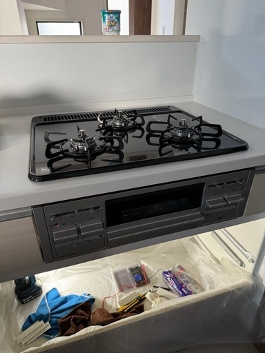 新品　三口コンロ　　都市ガス用