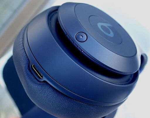 札幌 beats studio pro ワイヤレスノイズキャンセリングヘッドフォン