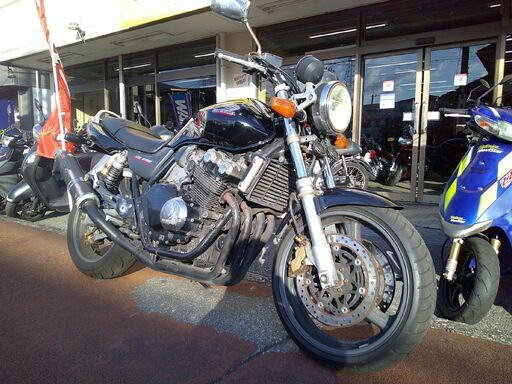 NO.5147 　ＣＢ４００Ｓｕｐｅｒ　Ｆｏｕｒ　ＶＴＥＣ　水冷４サイクル４気筒エンジン　ヨシムラサイクロンカーボンマフラー　ブラック