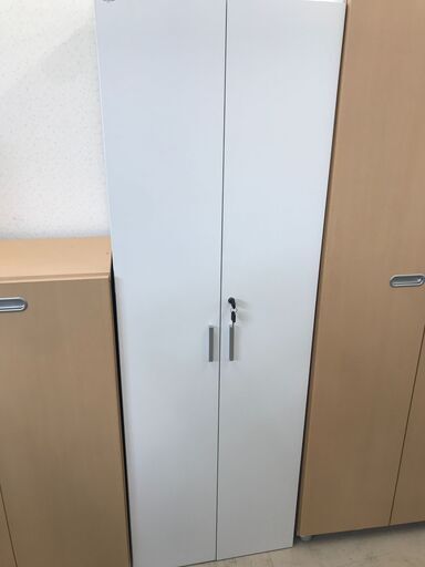 キャビネット 鍵付き収納棚 扉付き収納棚　収納ラック 扉付きラック キャビネット 幅約60cm ホワイト 事務 事務所　クリーニング済 堺市 石津【ジャングルジャングルサカイ石津店