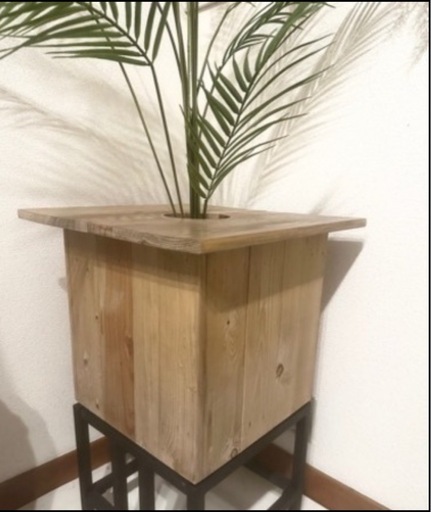 お洒落インテリア造花付きカフェテーブル