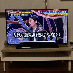 TOSHIBAテレビ、テレビ台、HDMIコード付き