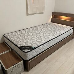 Tokyo Bed のフレームとマットレス (シングルベッド) 売ります  