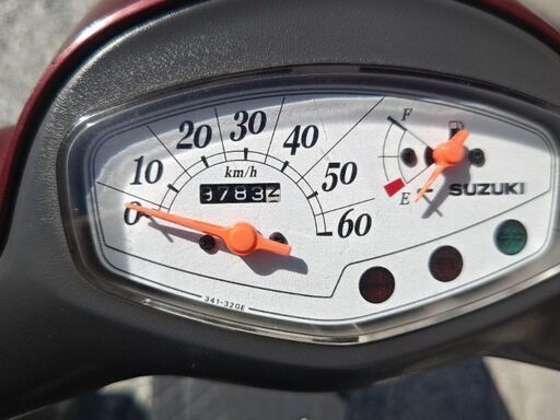 スズキレッツ4 ボックス付き（個人出品） 取引き完了しました！スズキ