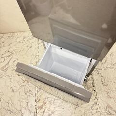  19560  AQUA 一人暮らし2D冷蔵庫 2022年製 126L ◆大阪市内・東大阪市他 6,000円以上ご購入で無料配達いたします！◆ ※京都・高槻・枚方方面◆神戸・西宮・尼崎方面◆生駒方面、大阪南部方面　それぞれ条件付き無料配送あり！            