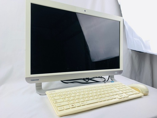 TOSHIBA　東芝 21インチ　一体型デスクトップ Core i7 パソコン