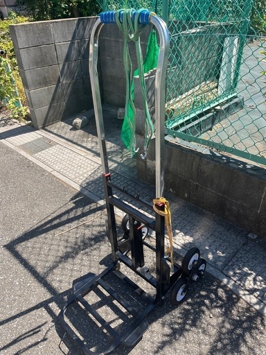 折りたたみ式　3輪 階段も登れる台車 ロープ付