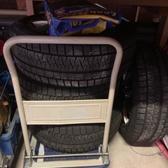 215/50 R17 スタッドレスタイヤ プリウスαに使用。
