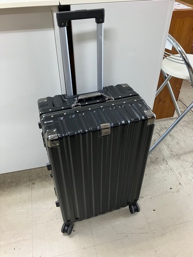 K2409-263 キャリーケース ブラック ハードタイプ 4輪 キズ汚れ有り