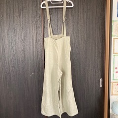 サロペットパンツ