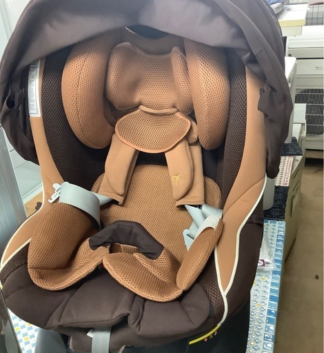 【中古品】  チャイルドシート  エールベベ・クルットNT2