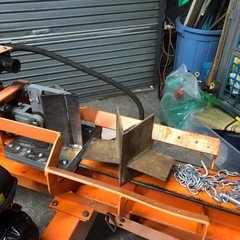 【ゆ.ec】北海道旭川発 直接取引限定 ROCKMACHINERY 薪割り機 22t JF200エンジン 動作確認済 牽引式 縦割り可能 取説付 カバーあり ゆ.ec】北海道旭川発 直接取引限定 ROCKMACHINERY 薪割り機 22t JF200