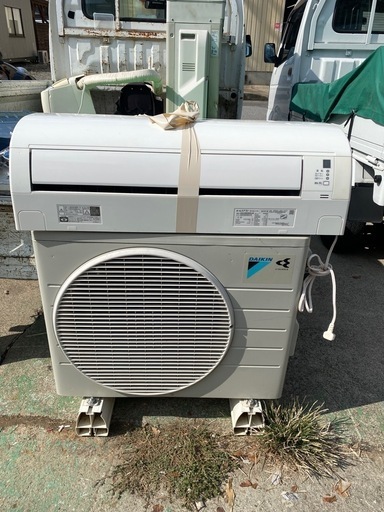 ☆No.r33 エアコン 2.2kw ダイキン 2019年製