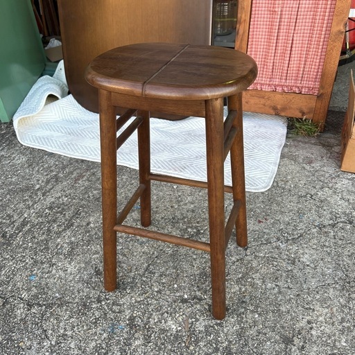 カリモクスツール