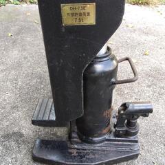 油圧爪付きジャッキ