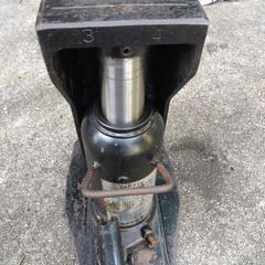 油圧爪付きジャッキ