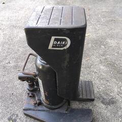 油圧爪付きジャッキ