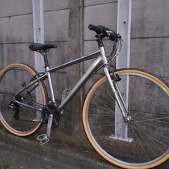 ブリジストン　２７インチのクロスバイクです。　前後タイヤ新品交換済みです。