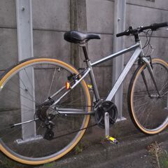 ブリジストン　２７インチのクロスバイクです。　前後タイヤ新品交換済みです。