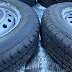 ★本日岡山インター付近でお渡し希望★スタッドレスタイヤ　4本　鉄ホイール付き　バリ山 ☆本日岡山インター付近でお渡し希望☆スタッドレスタイヤ 4本 鉄