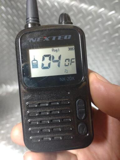 免許不要【FMラジオ搭載】特定小電力トランシーバー　無線機