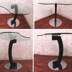 定価20万イタリアブランドのガラステーブル