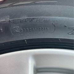 カムリ70系  トヨタ　
純正アルミ　215/55R17