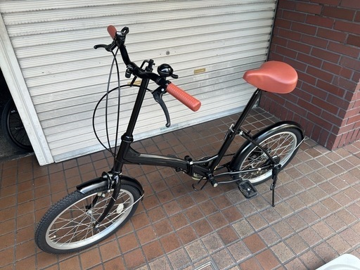 ★美品★20インチ　外装6段変速付き折り畳み自転車　ブラック