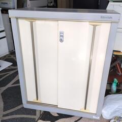 INABA 小型物置　MJ-094B