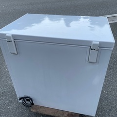 ■中古品 マックスゼン 冷凍ストッカー JF-200ML01WH 199L 2022年 鍵なし 動作問題なし■