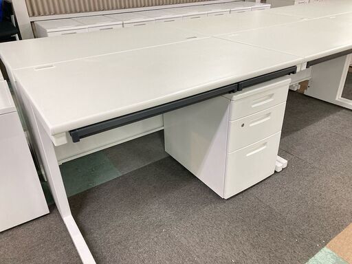 中古　極美品　コクヨ　平机　平デスク　 OAデスク　 ワークデスク　オフィスデスク　パソコンデスク　事務机　インサイドワゴン　サイドワゴン　サイドキャビネット　3段キャビネット　ホワイト　セット品　1200×700×H700　愛知　一宮市　江南市　稲沢市　名古屋　岐阜　各務ヶ原　岐南町　羽島　三重　グッドプライス一宮