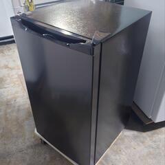 USED【MAXZEN】家庭用冷凍庫 64L 取説付