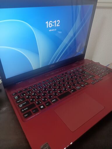 富士通赤　高性能Core i7搭載 高速SSD240G　メモリ大容量8G　薄型スリム　テンキー　タッチパネル　大画面15.6インチ　薄型軽量モデル　カメラ内蔵　HDMI出力　USB3.0 Wifi対応