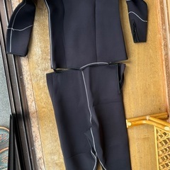 セパレートタイプ　ウエットスーツ　サーフィン