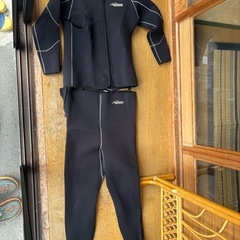 セパレートタイプ　ウエットスーツ　サーフィン