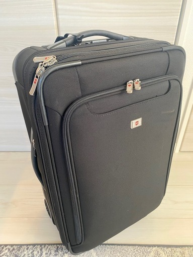 キャリースーツケース【VICTORINOX】