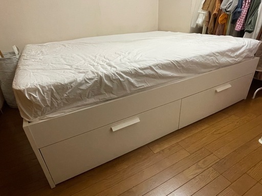 IKEAクィーンサイズベッド\u0026小物