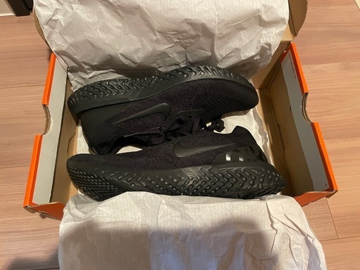 【新品、未使用】ナイキ Epic React Flyknit