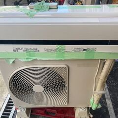 ☆中古￥24,000！TOSHIBA 2.2kwルームエアコン 家電 RAS-2210T(W)型 