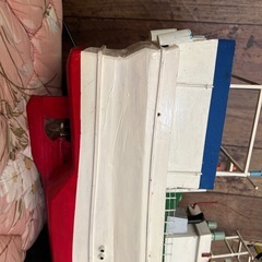 大きい漁船の模型