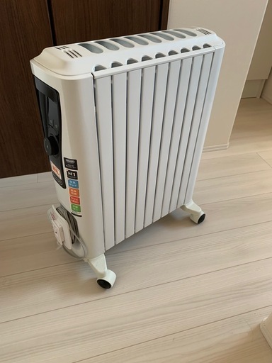 【中古】デロンギ　オイルヒーター10〜13畳用