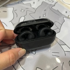 新品のBluetoothイヤホンです︎👍🏻 ̖́-
