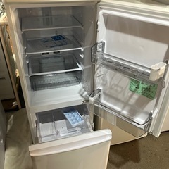 取引場所 南観音 O2409-297 MITSUBISHI 146ℓ冷蔵庫 2023年製 MR-P15E2H-W 汚れキズあり 動作確認済み