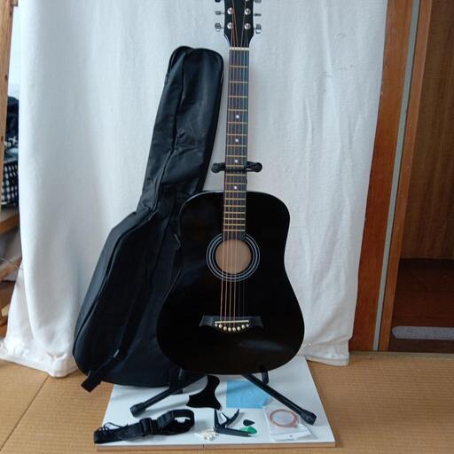 (格安！)新品   アコースティックギター、初心者用セット ソフトケース、スタンド、他。