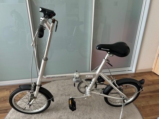 ブリヂストン　折りたたみ自転車　18インチ　シルバー