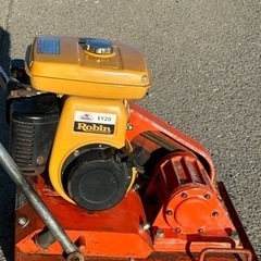ロビンエンジンEY20 、80Kgクラス　プレートコンパクター 転圧機 バイブロプレート プレートランマ茨城県常総市 から引き取り限定出品