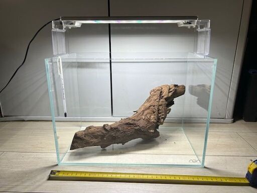 （水槽と照明のみ取引中、流木は販売可）ADA製３６ｃｍ水槽＋LED照明＋流木セット