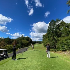 ゴルフ行ける方募集してます⛳️