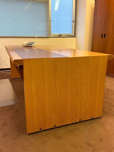 Cassina　木製オフィスデスク　折畳み可能　幅２メートル